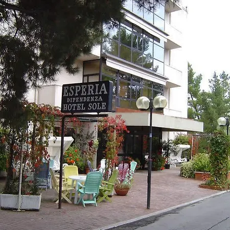 Esperia Hotel